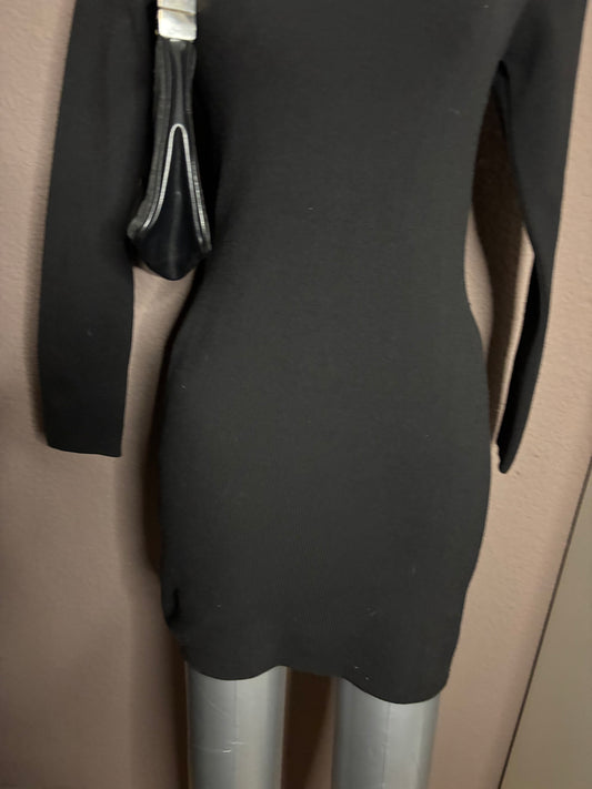 Robe noire côtelée dos ouvert – Pull&Bear taille M