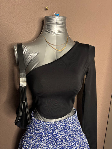 Top noir asymétrique une manche – Bershka – Taille XS