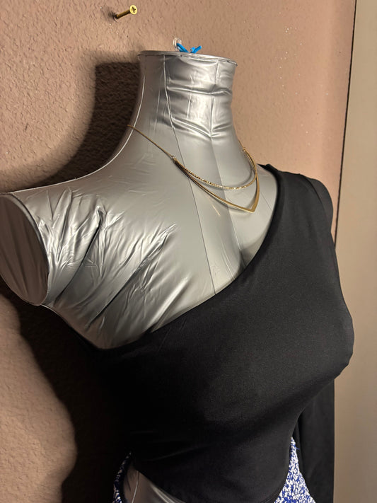 Top noir asymétrique une manche – Bershka – Taille XS